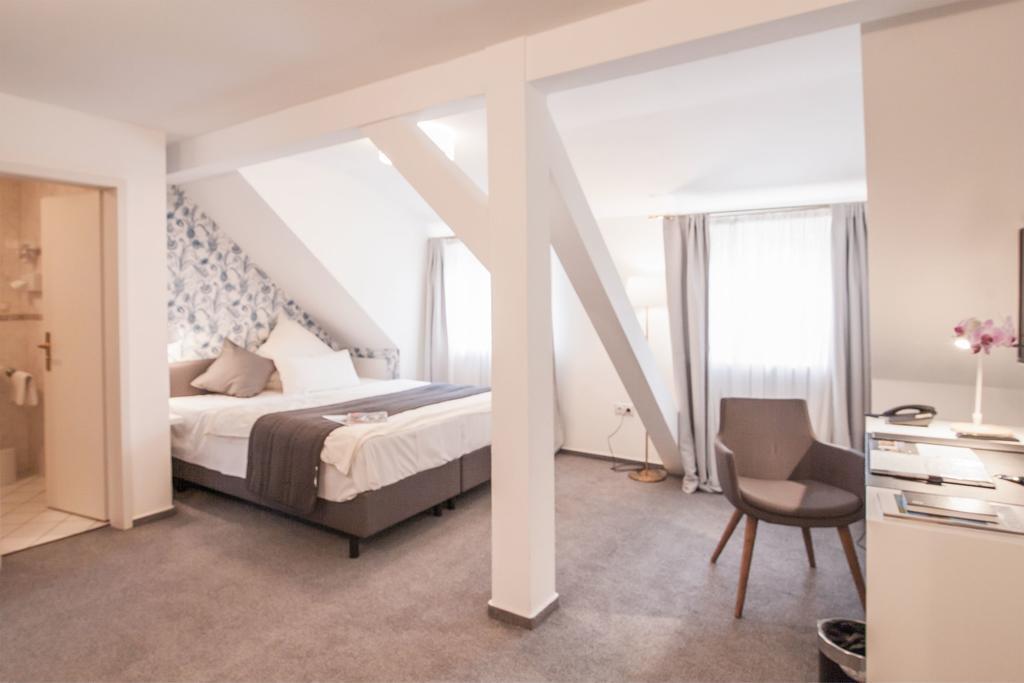 Hofgut Dippelshof Hotel- Und Restaurant Kg Mühltal Buitenkant foto